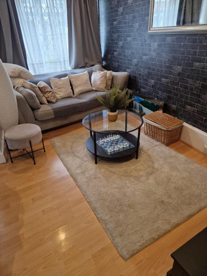 Appartamento Beautiful 2 Bedroom House In Fulham. Londra